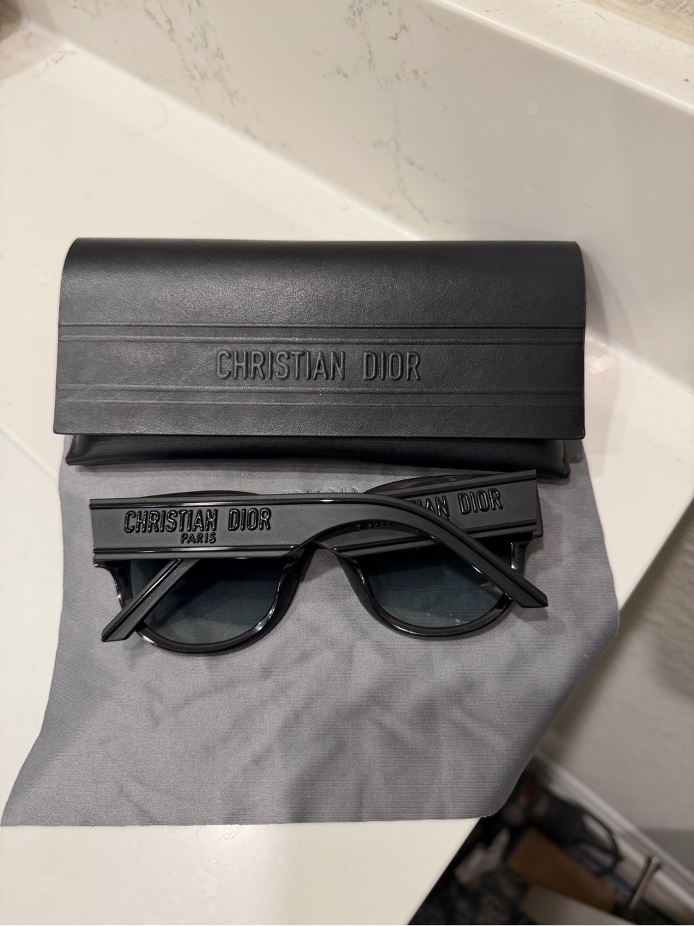 Christian Dior Black Oversized Sunglasses - Picture 2 of 9